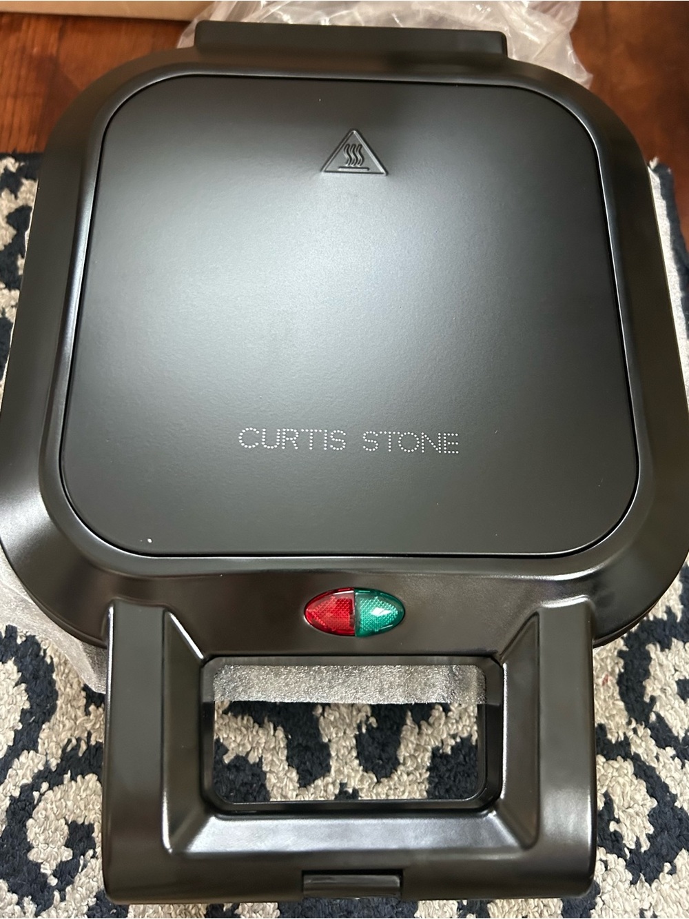Curtis Stone Black Electric pie maker